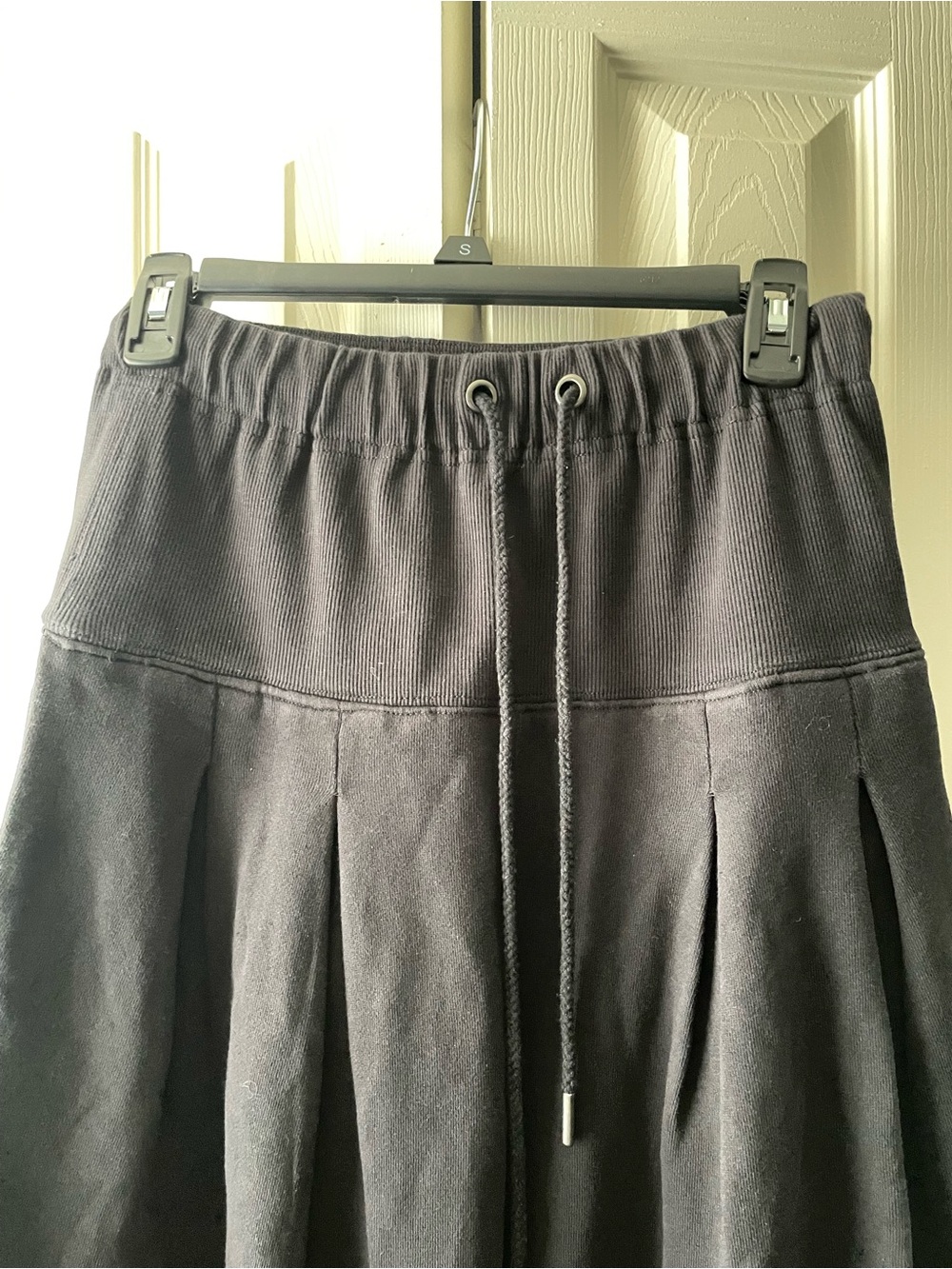 FP Movement: Black Wide-Leg Pleated Drawstring Pants - Picture 4 of 10